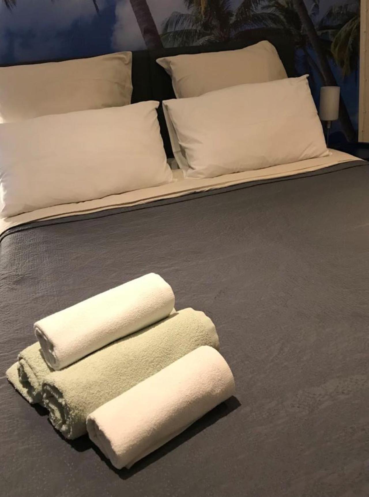 Summer Studio, 4 Persons, Mobile Ac, Old Town Appartamento Nizza